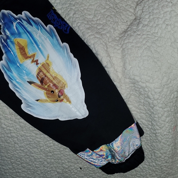 Like new GCDS pikatchu Pokémon sweat pants - Picture 6 of 8